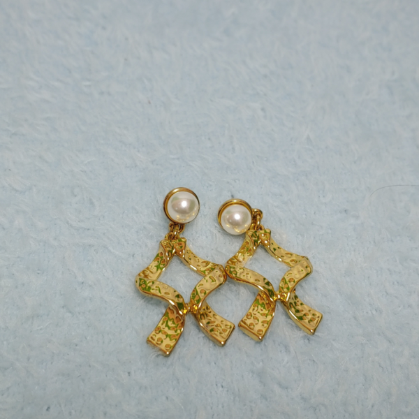 Golden Chandelier Earrings