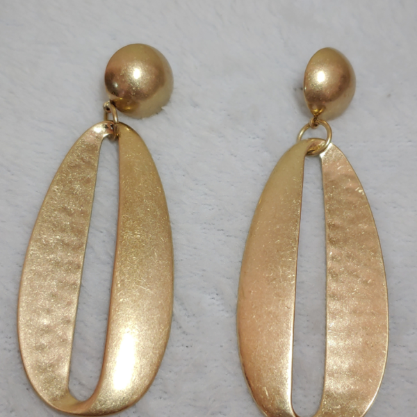 Ear Spike Golden (Article 0046) - Image 2